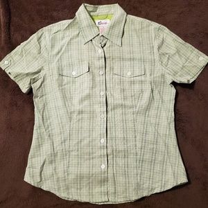 Columbia like s/s button down, lightweight shirt